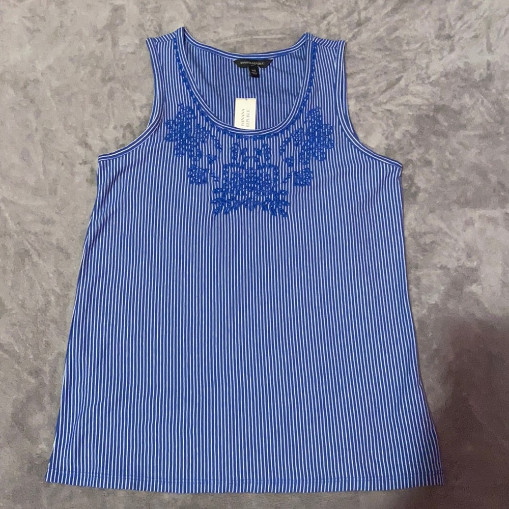 BR embroidered tank
